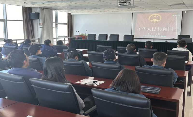 弘揚(yáng)憲法精神  樹牢法治觀念&mdash;&mdash;物產(chǎn)工投公司全面開展憲法宣傳周活動(dòng)