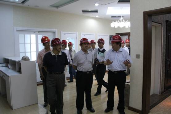 青海省經(jīng)濟(jì)委員會黨組書記、主任，省國資委  黨委副書記、副主任吳海昆實地考察物產(chǎn)集團(tuán)重點項目