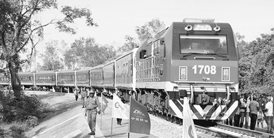 搭中國(guó)快車，促非洲發(fā)展